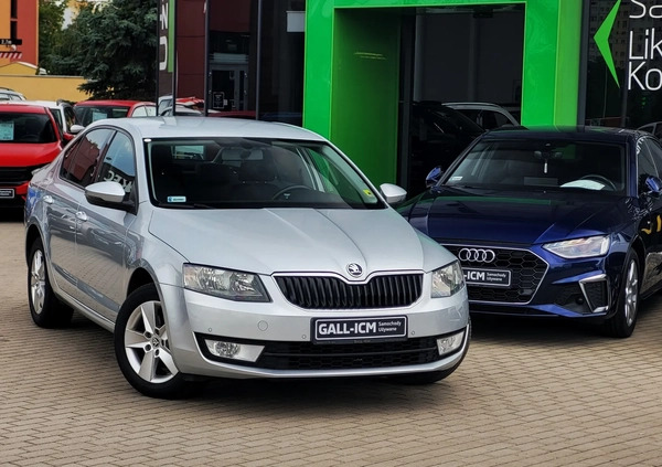 Skoda Octavia cena 57999 przebieg: 156380, rok produkcji 2016 z Jastarnia małe 326